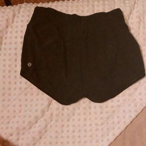 lululemon shorts :)